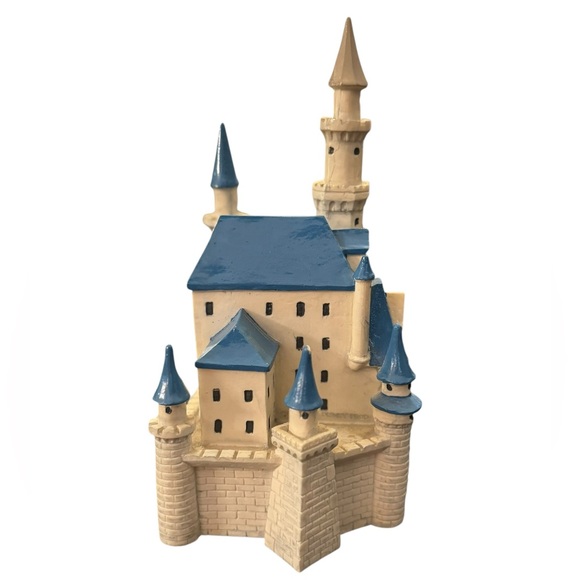 Cinderella Castle Decor - Picture 4 of 9